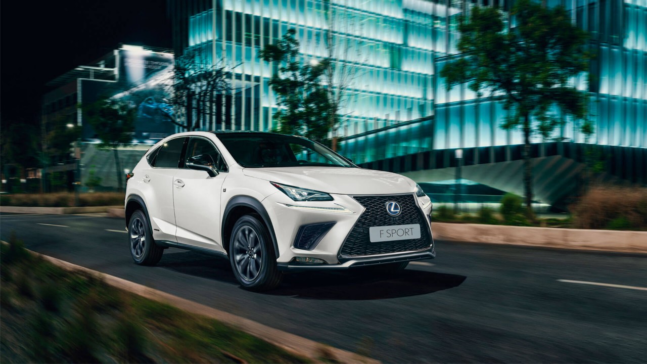 NX F SPORT მოძრაობაში