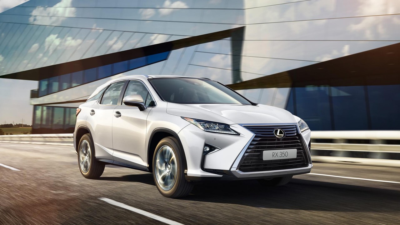 ვერცხლისფერი Lexus RX 350